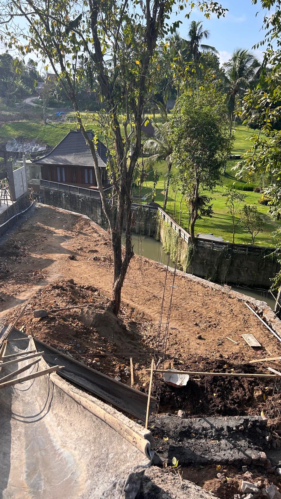 Rumah Hitung Tanah Area Cipete