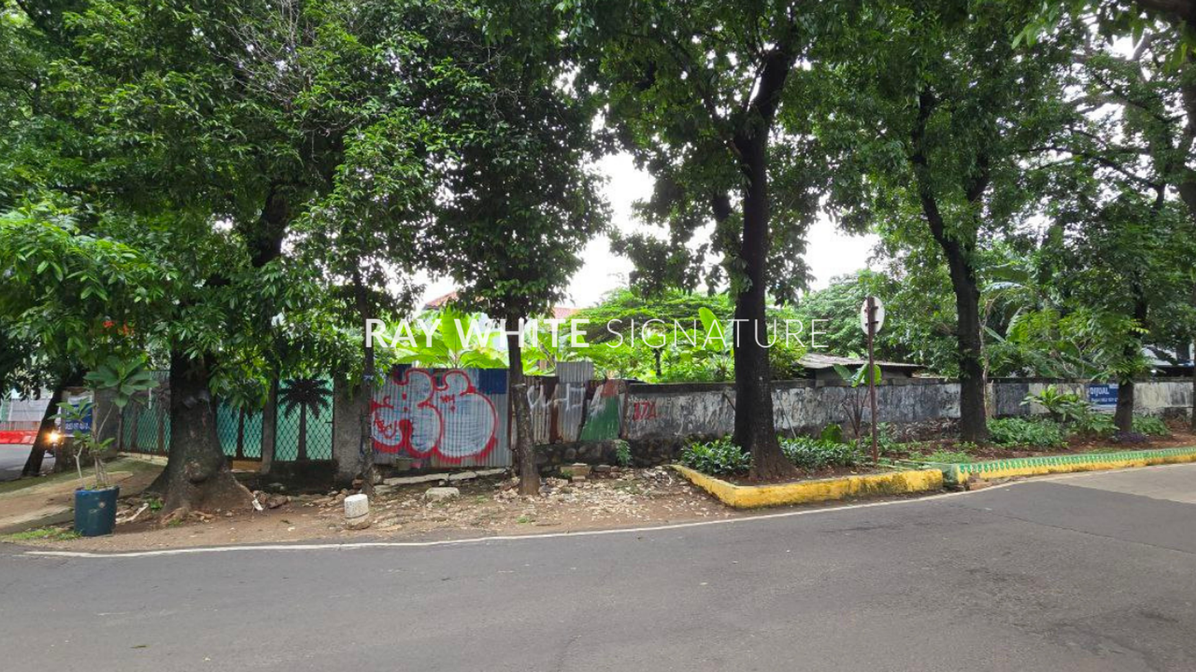 Rumah Hitung Tanah Area Cipete