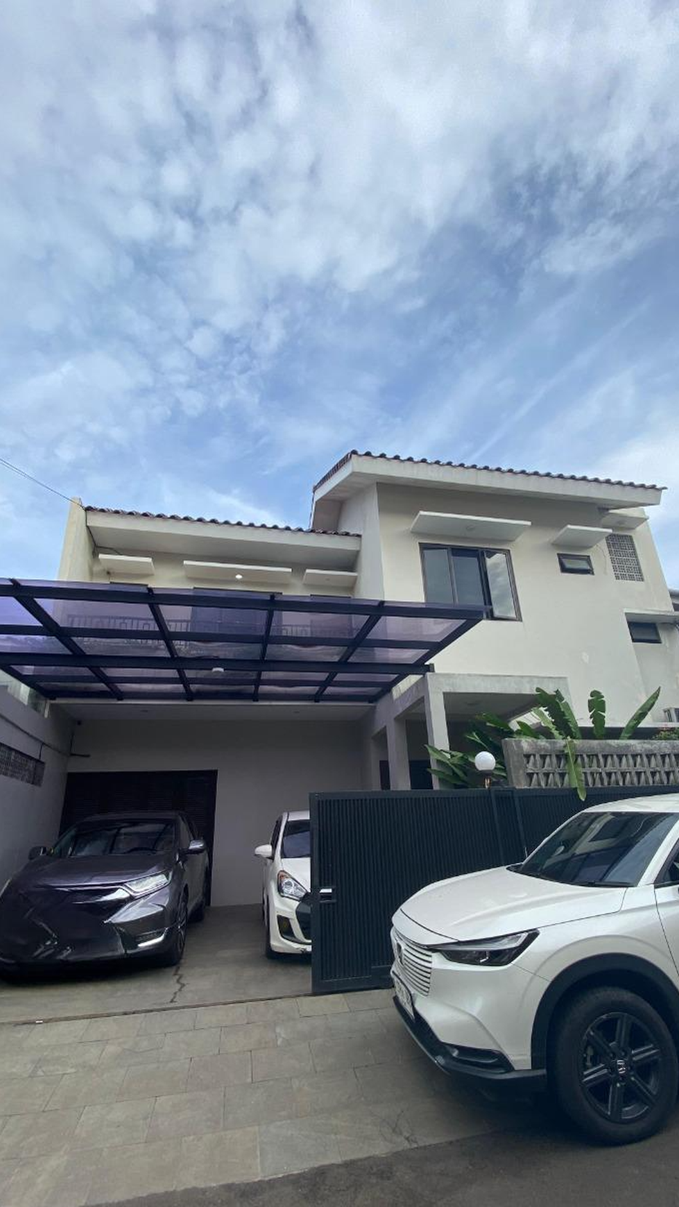 Rumah Semi Furnished Nyaman di Cinere - Lokasi Strategis