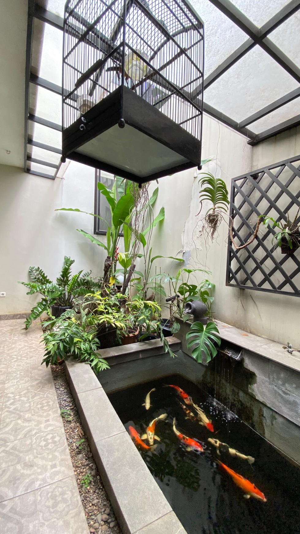 Rumah Semi Furnished Nyaman di Cinere - Lokasi Strategis