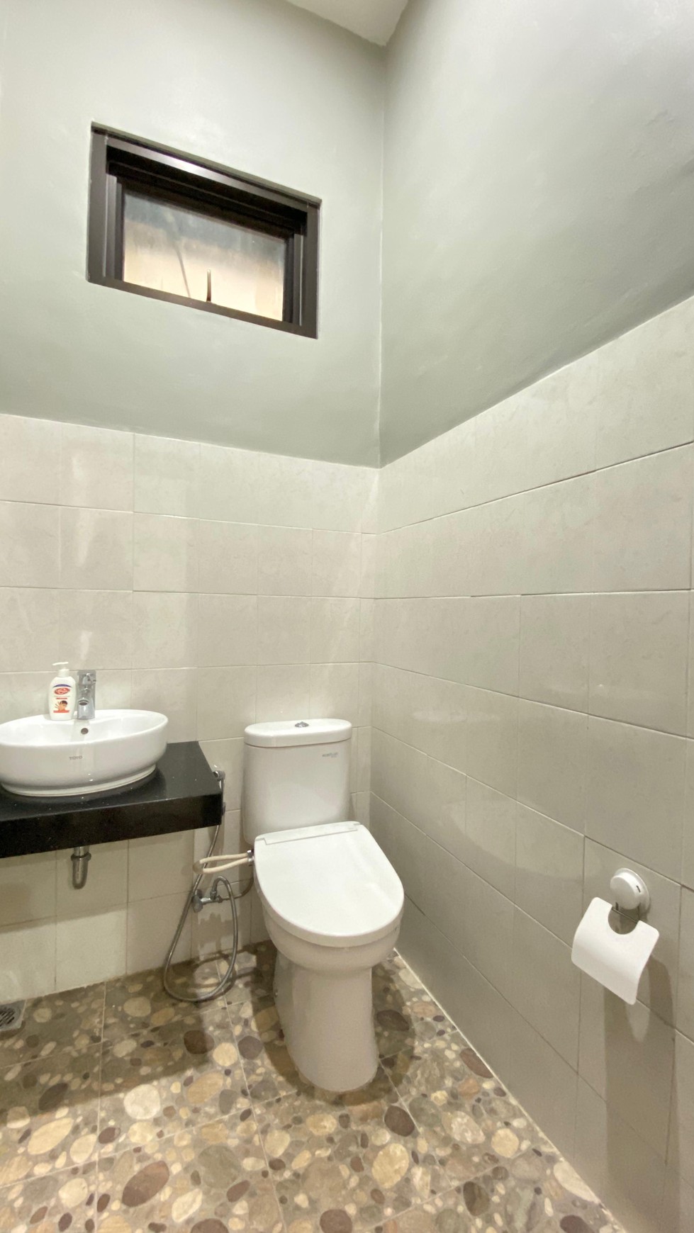 Rumah Semi Furnished Nyaman di Cinere - Lokasi Strategis