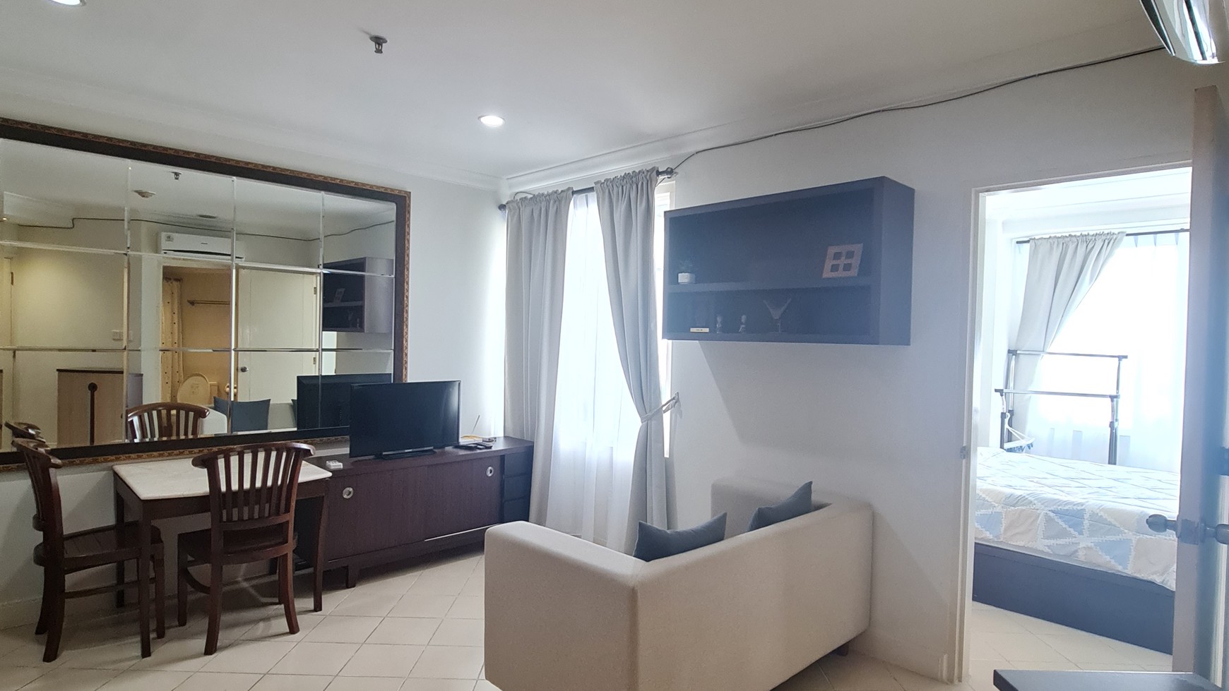 Dijual Unit Apartemen Batavia 1 Bedroom Fully Furnished, Dekat Area Perkantoran dan Pusat Kota - Bendungan Hilir.