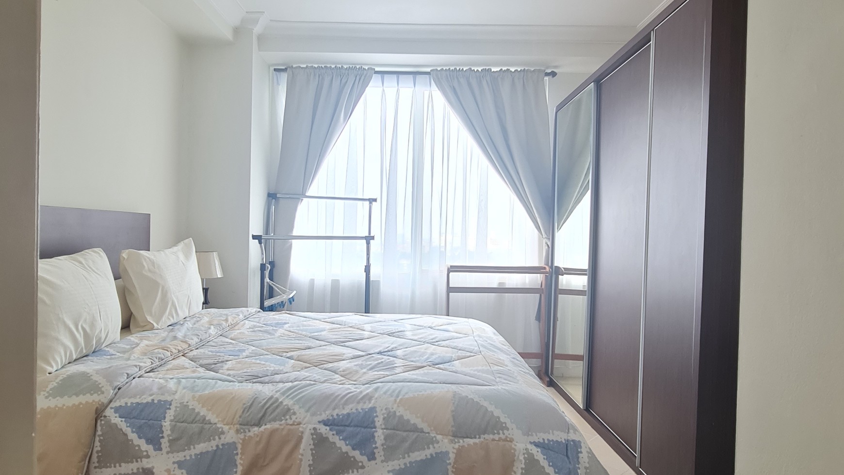 Dijual Unit Apartemen Batavia 1 Bedroom Fully Furnished, Dekat Area Perkantoran dan Pusat Kota - Bendungan Hilir.