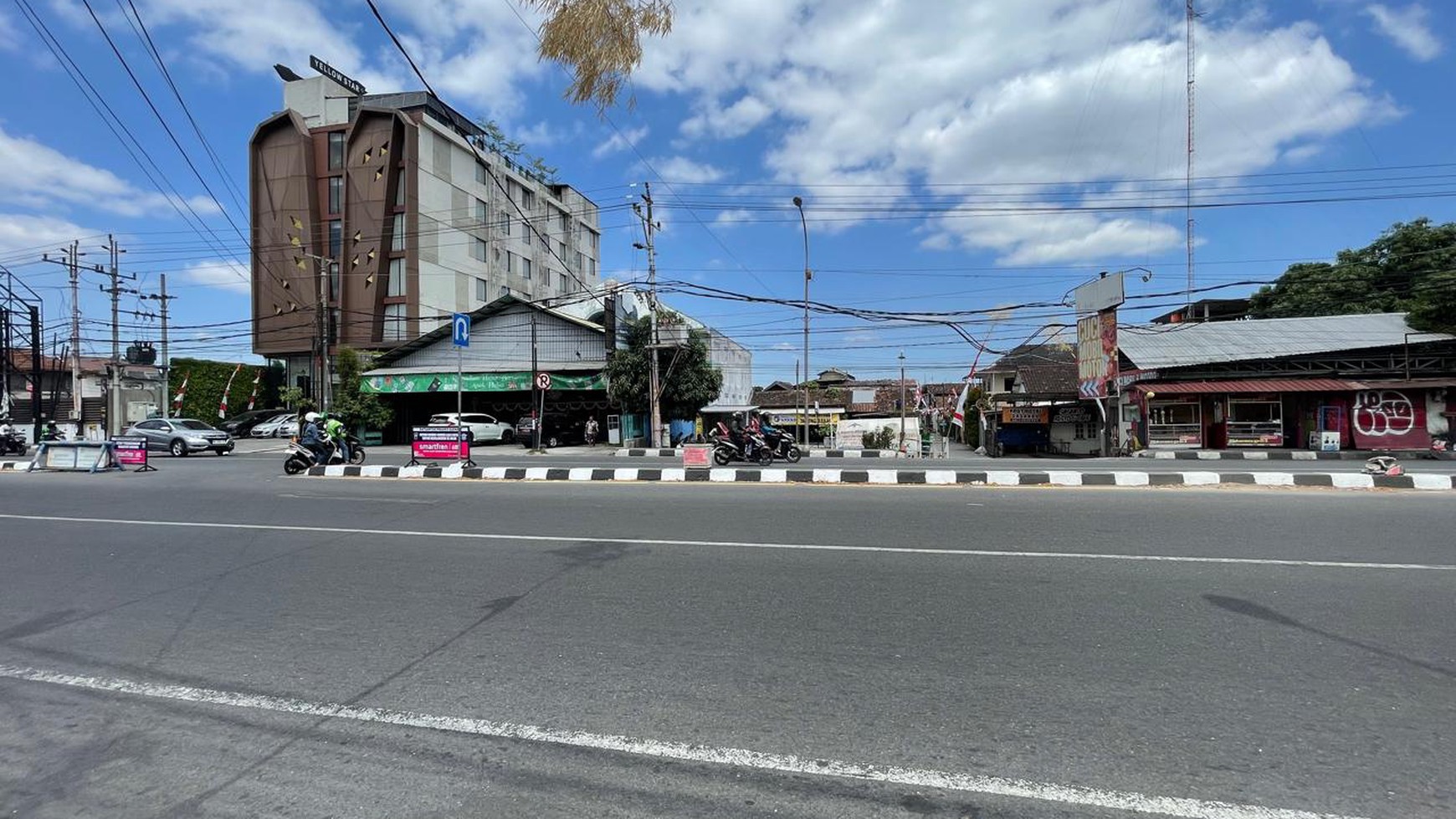 Disewakan Tanah Pekarangan Persegi Lokasi Strategis Dekat Kampus UIN Depok Sleman