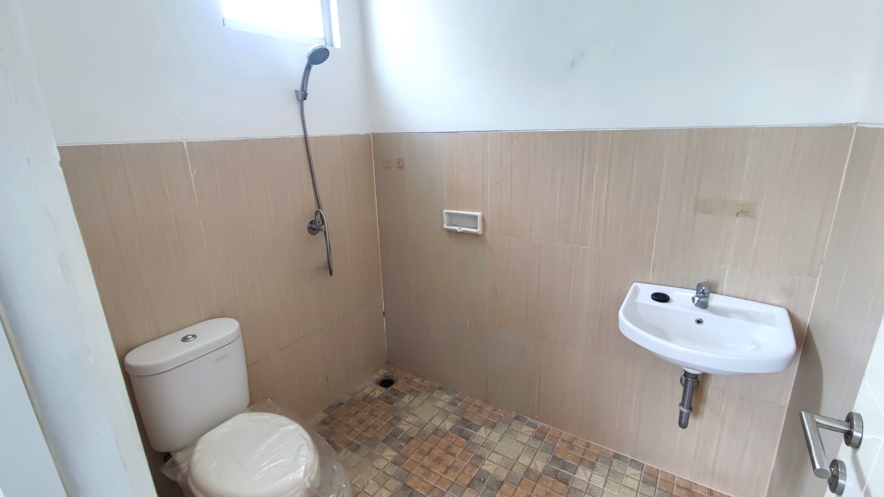 Fast Rent. Rumah Bagus Serpong Lagoon Pelican, Muncul Serpong
