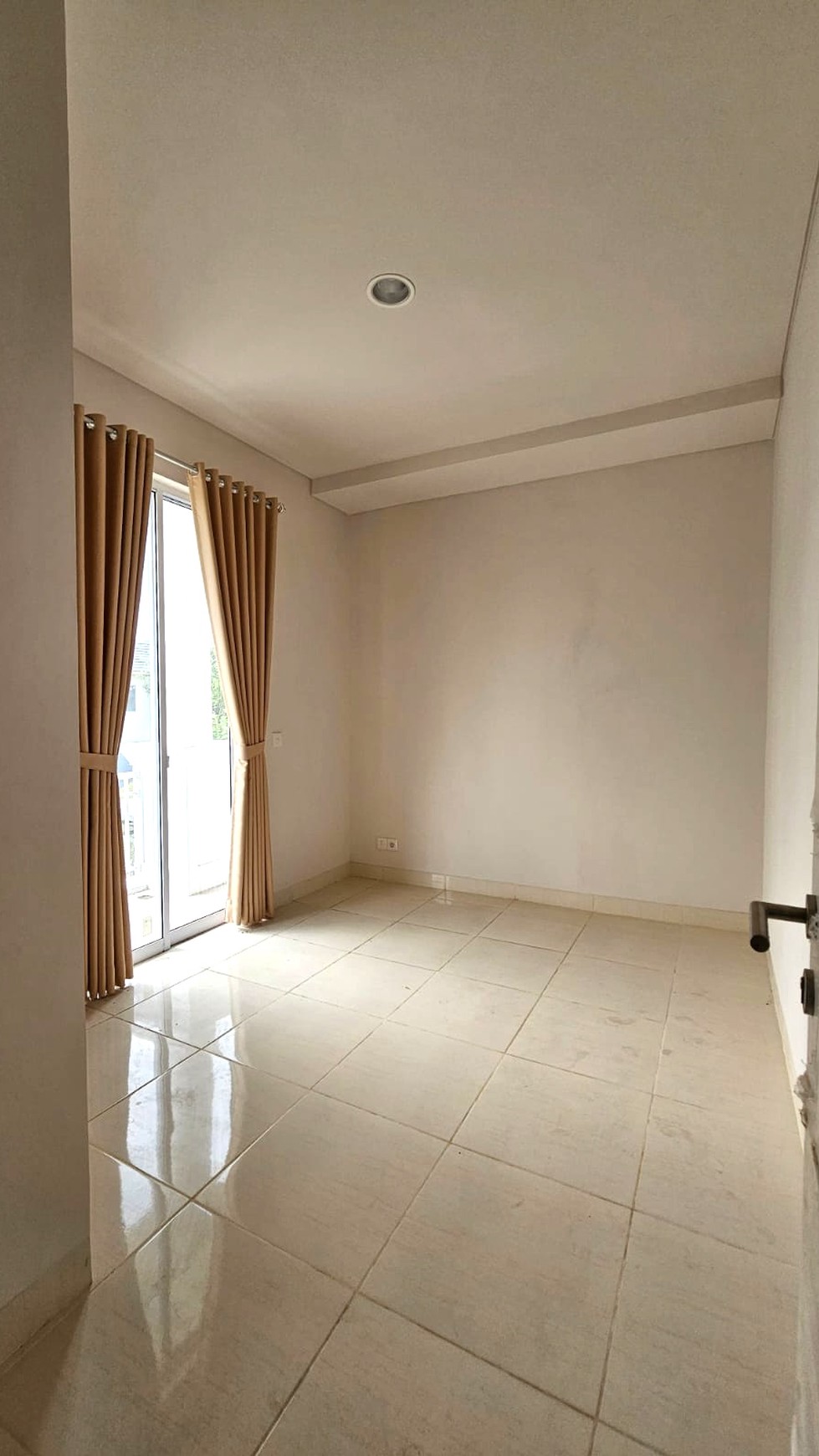 Hot Rent. Rumah bagus Vanya Park Azura, BSD