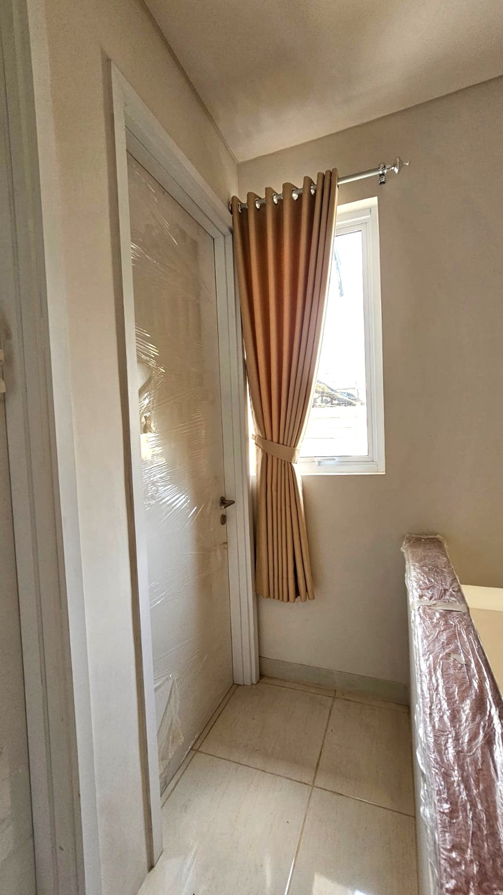 Hot Rent. Rumah bagus Vanya Park Azura, BSD