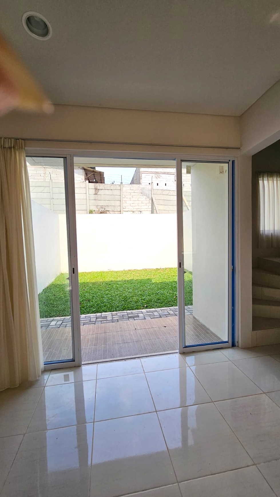Hot Rent. Rumah bagus Vanya Park Azura, BSD