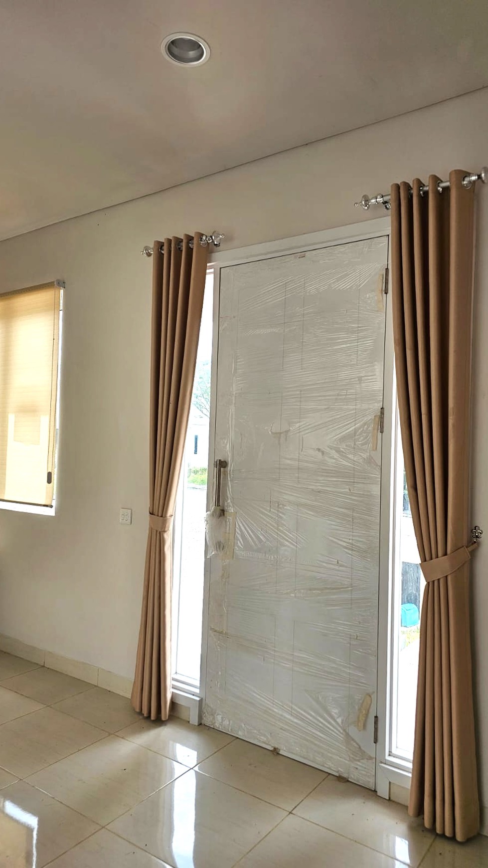 Hot Rent. Rumah bagus Vanya Park Azura, BSD