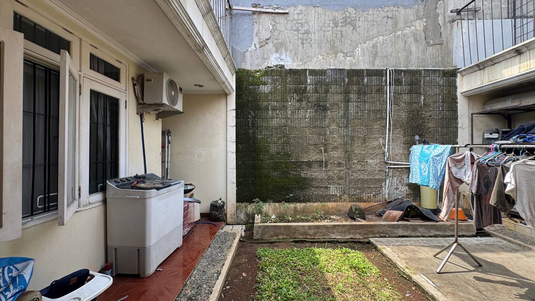 Cinere mega cinere rumah belakang informa luas 350