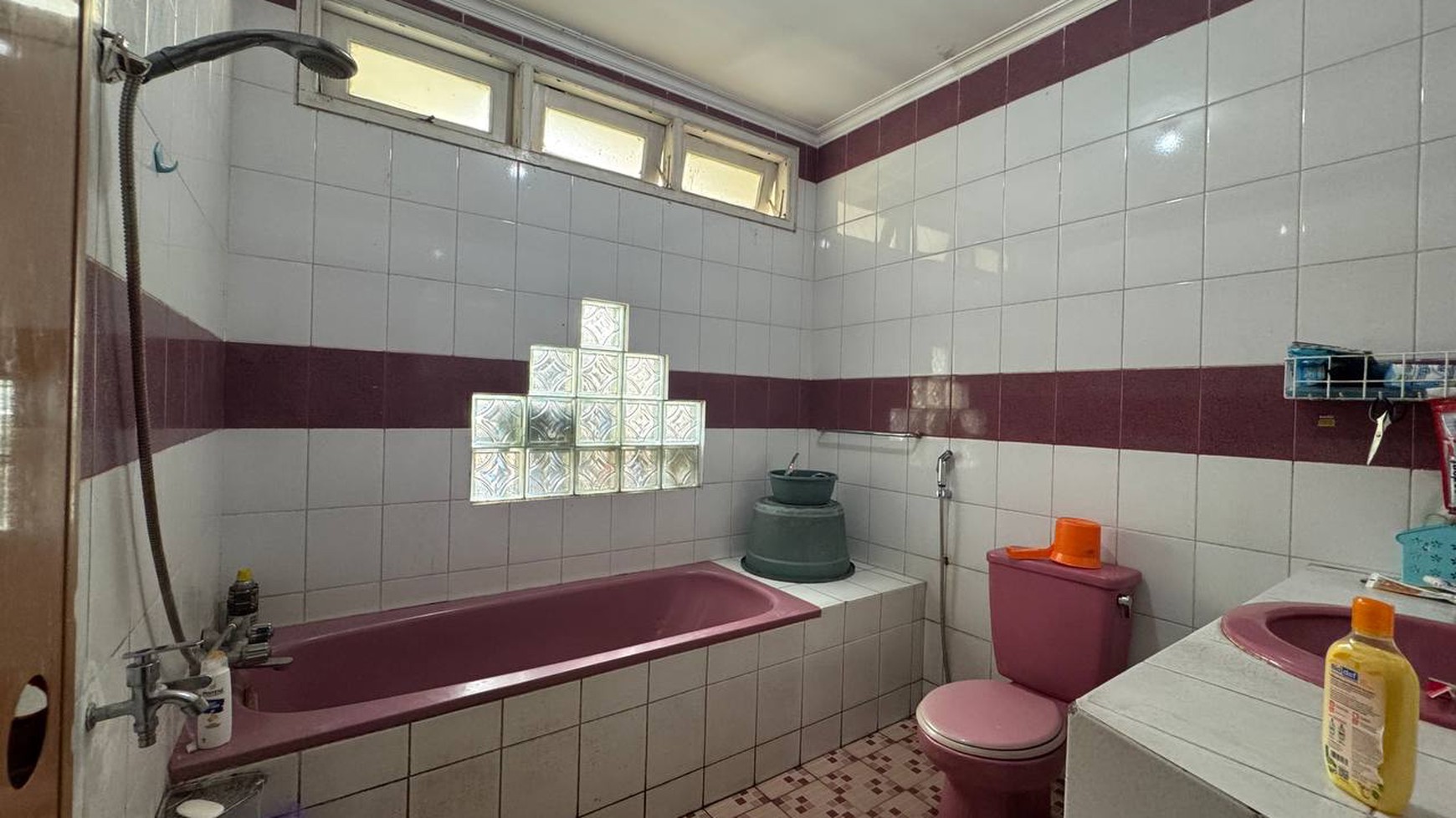 Cinere mega cinere rumah belakang informa luas 350