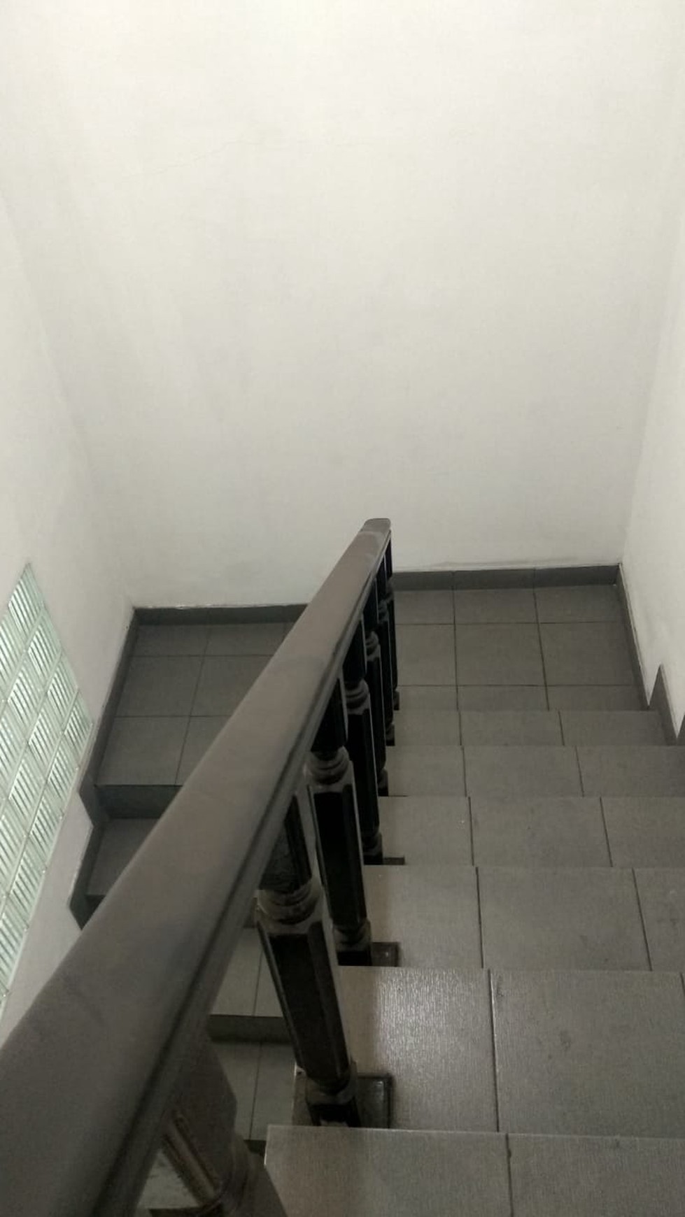 Rumah cantik, siap huni di jakarta barat