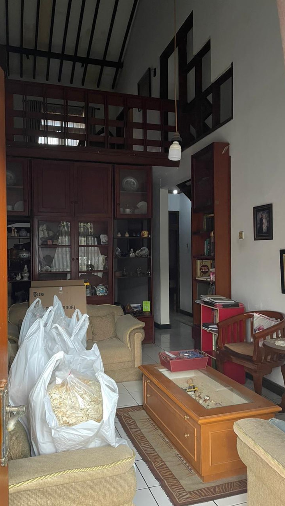 Rumah Asri Semi Furnished di Bandung Kota jl Ancol