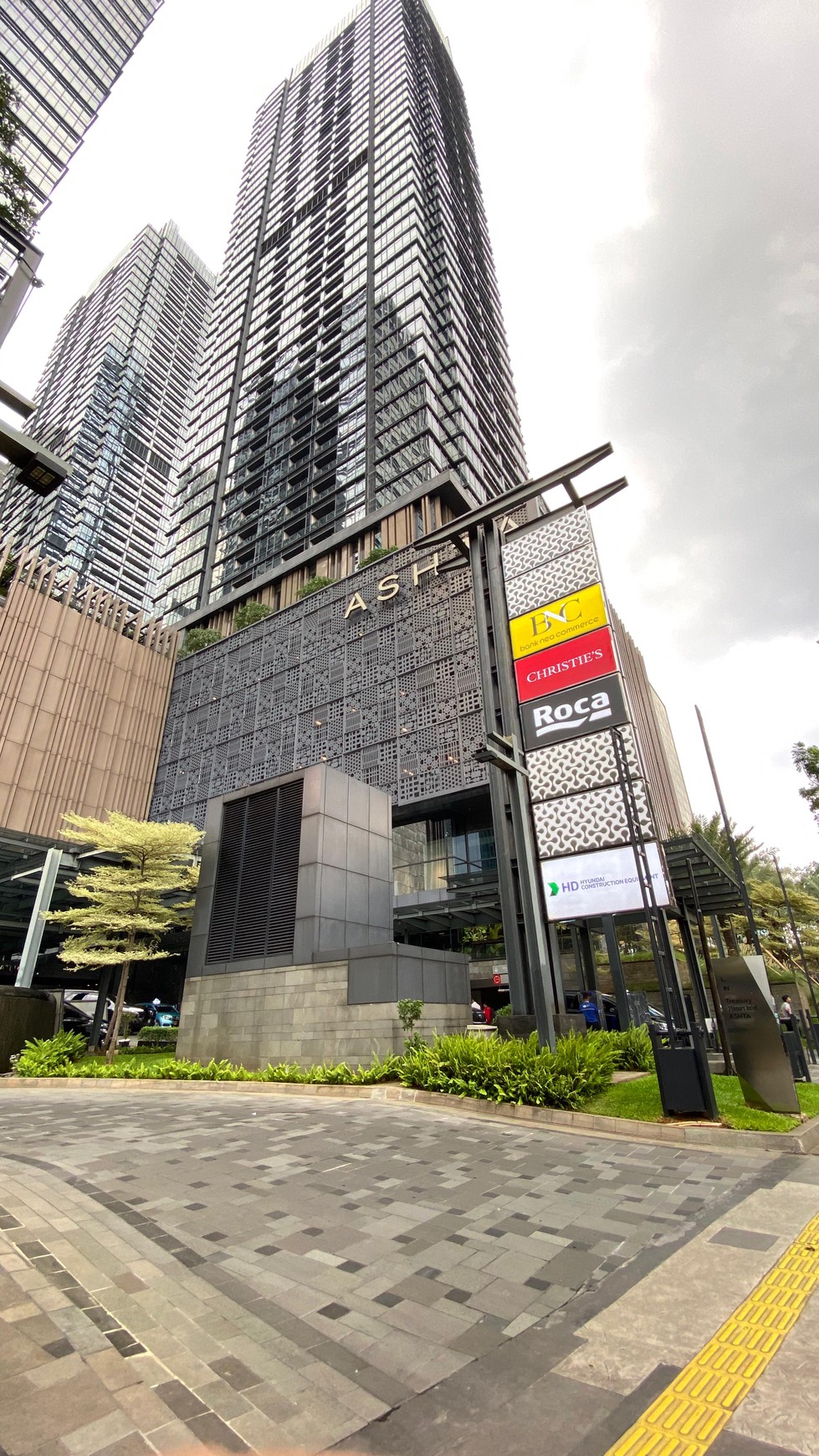 Dijual rumah lama di kawasan SCBD - Jakarta Selatan