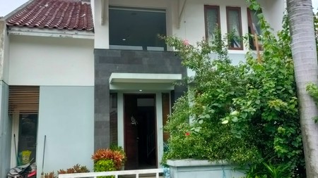 Dijual rumah harga menarik di Gn. Ayu Taman Bromo Lippo Karawaci Tangerang