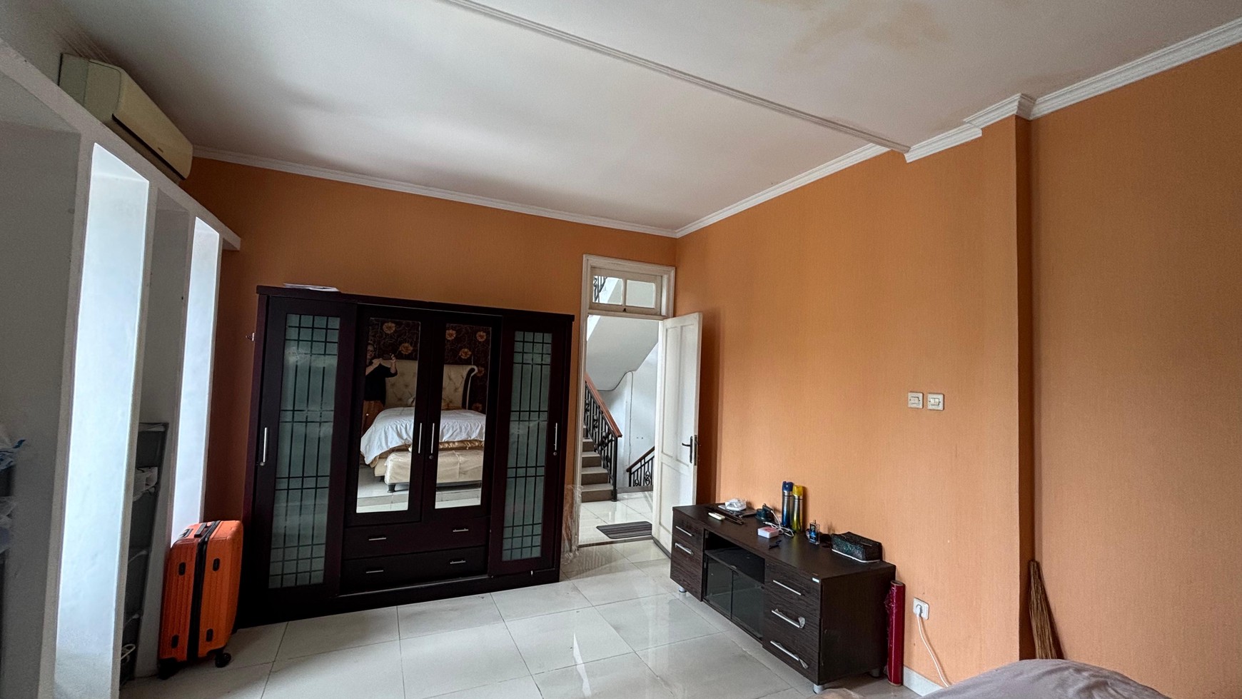 Di Bawah Harga Pasar Rumah Kokoh 2 Lantai, Siap Huni di Kota Wisata Cibubur
