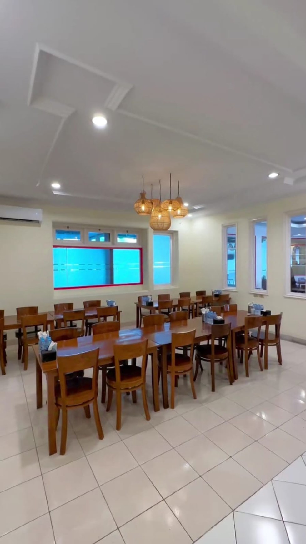 Dijual ex Resto di Kemang Selatan Raya