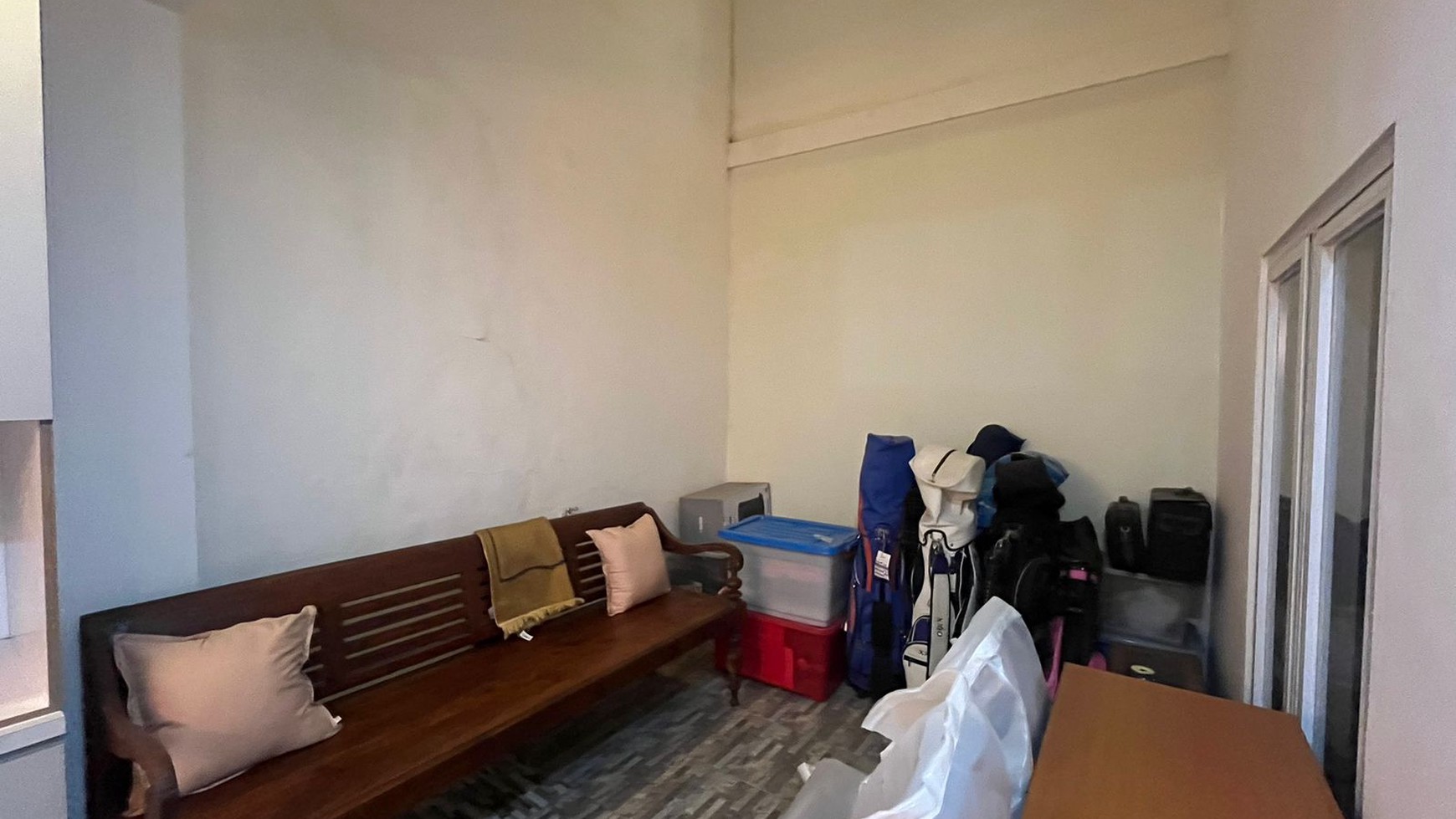 Rumah Hitung Tanah Area Cipete