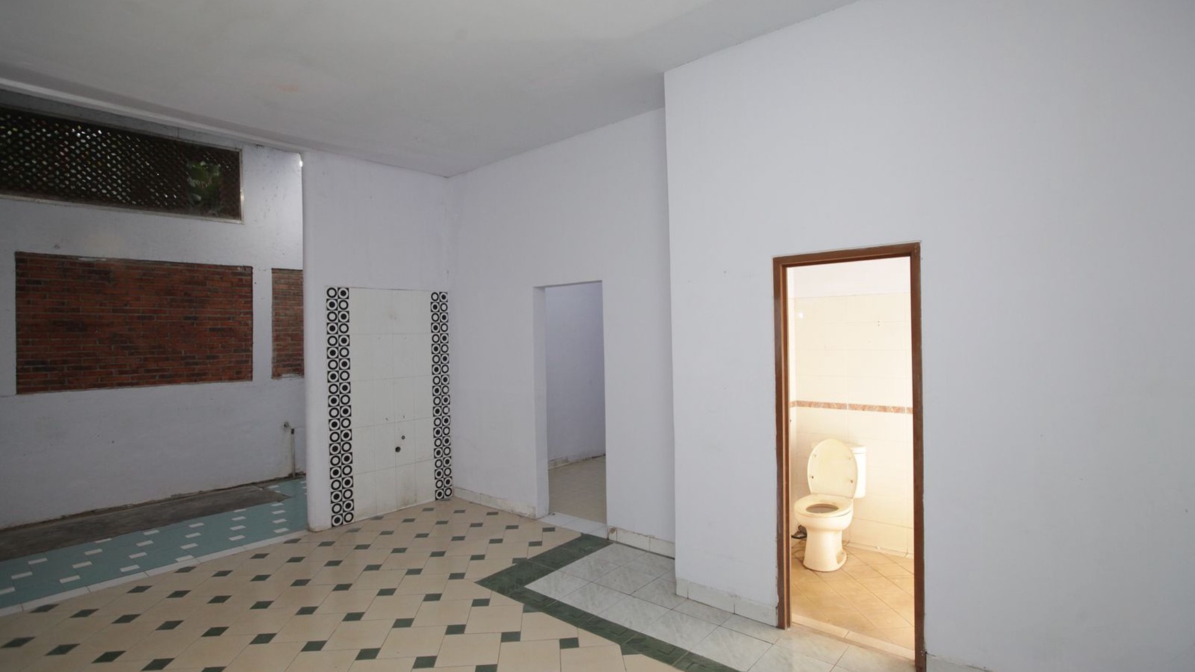 Rumah Hitung Tanah Area Cipete