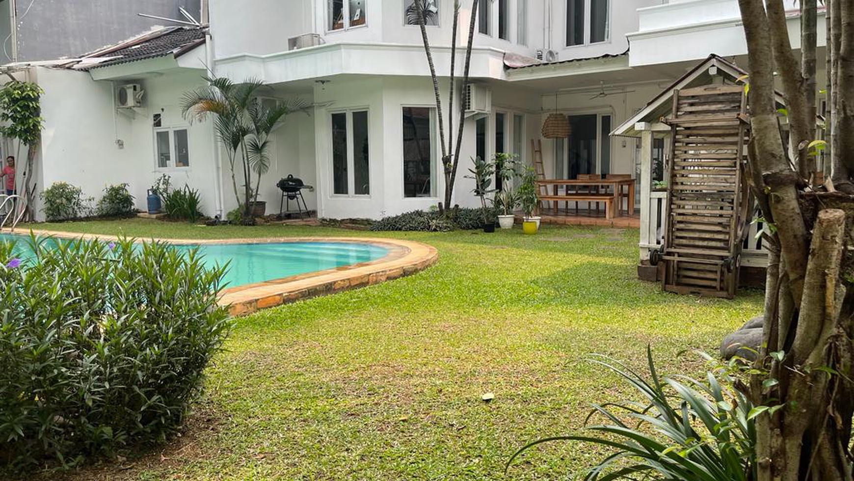 Rumah Hitung Tanah Area Cipete