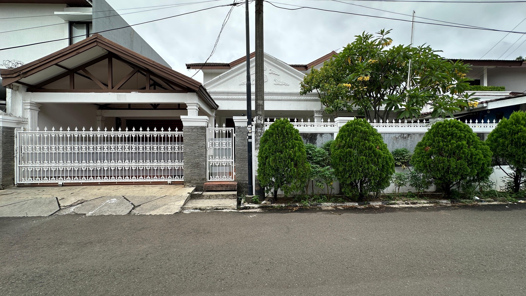Rumah Hitung Tanah Area Cipete