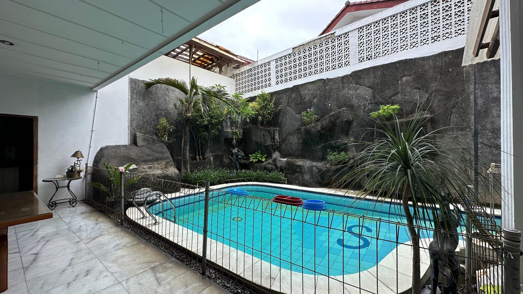 Rumah Hitung Tanah Area Cipete