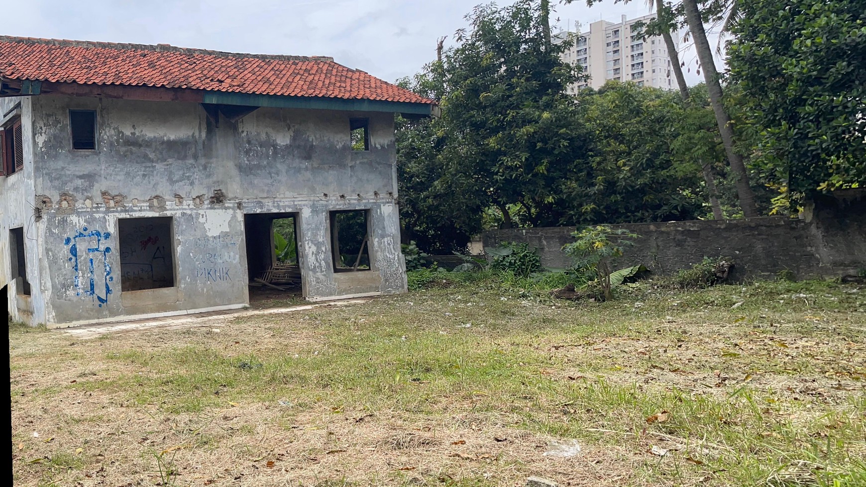 Rumah Hitung Tanah Area Cipete