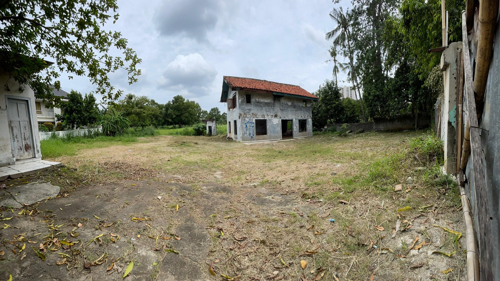 Rumah Hitung Tanah Area Cipete
