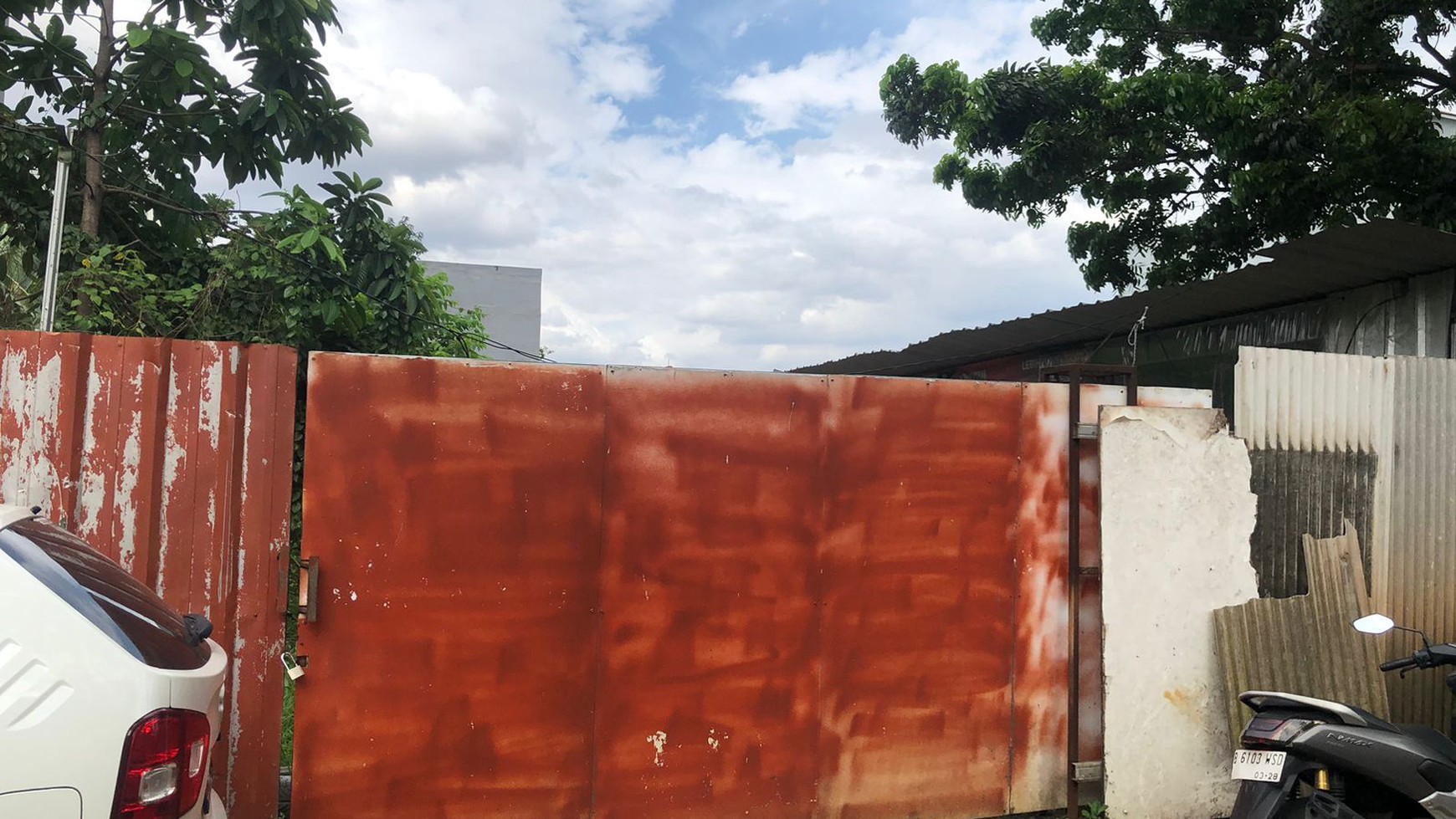 Rumah Hitung Tanah Area Cipete