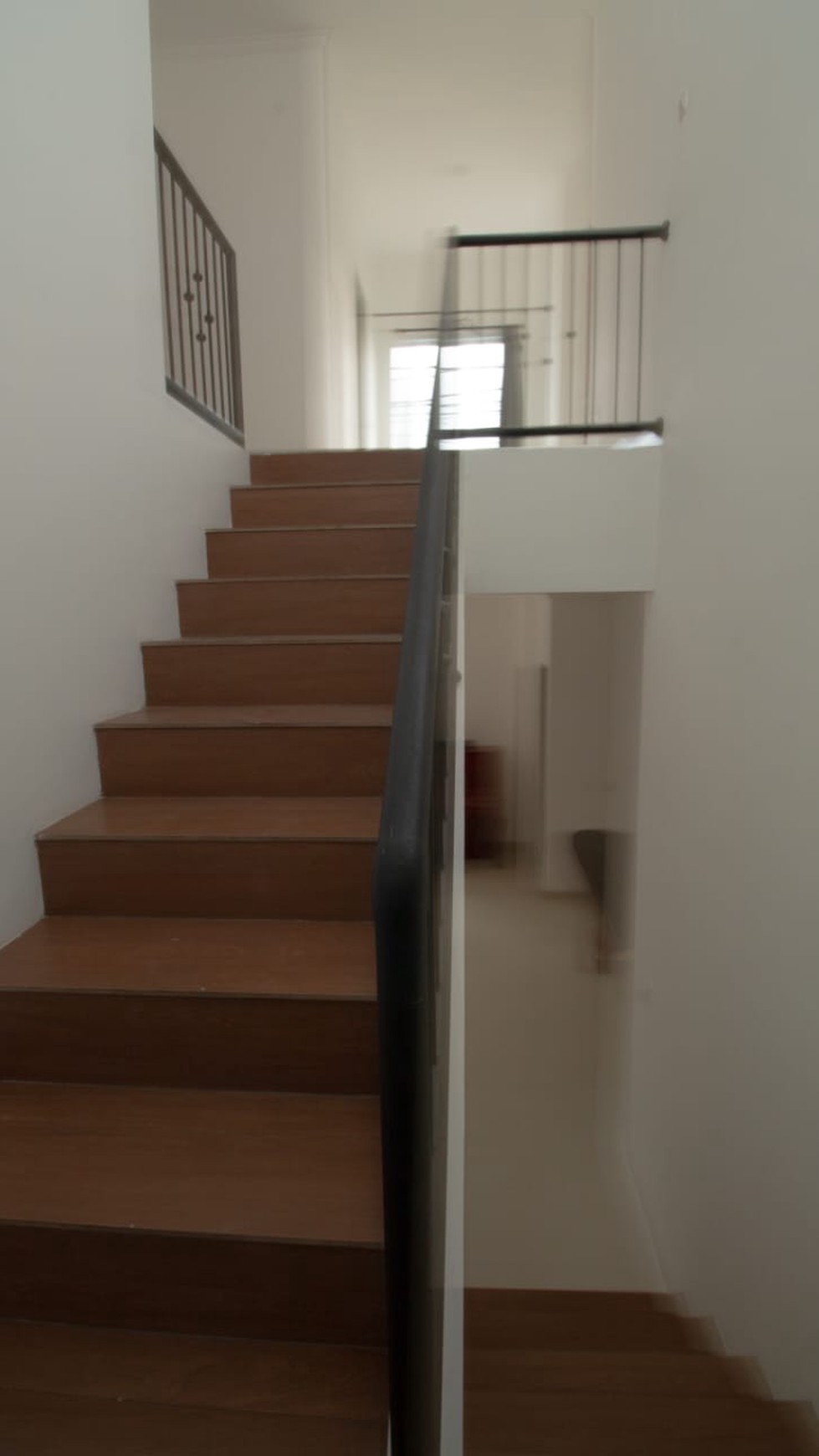 Dijual rumah hunian di Taman permata parahyangan 7 Lippo Karawaci Tangerang