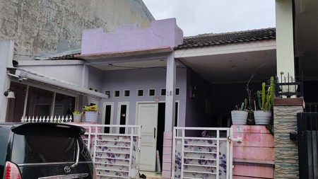 Dijual murah rumah di Perum 3 JL. Mataram Karawaci Tangerang