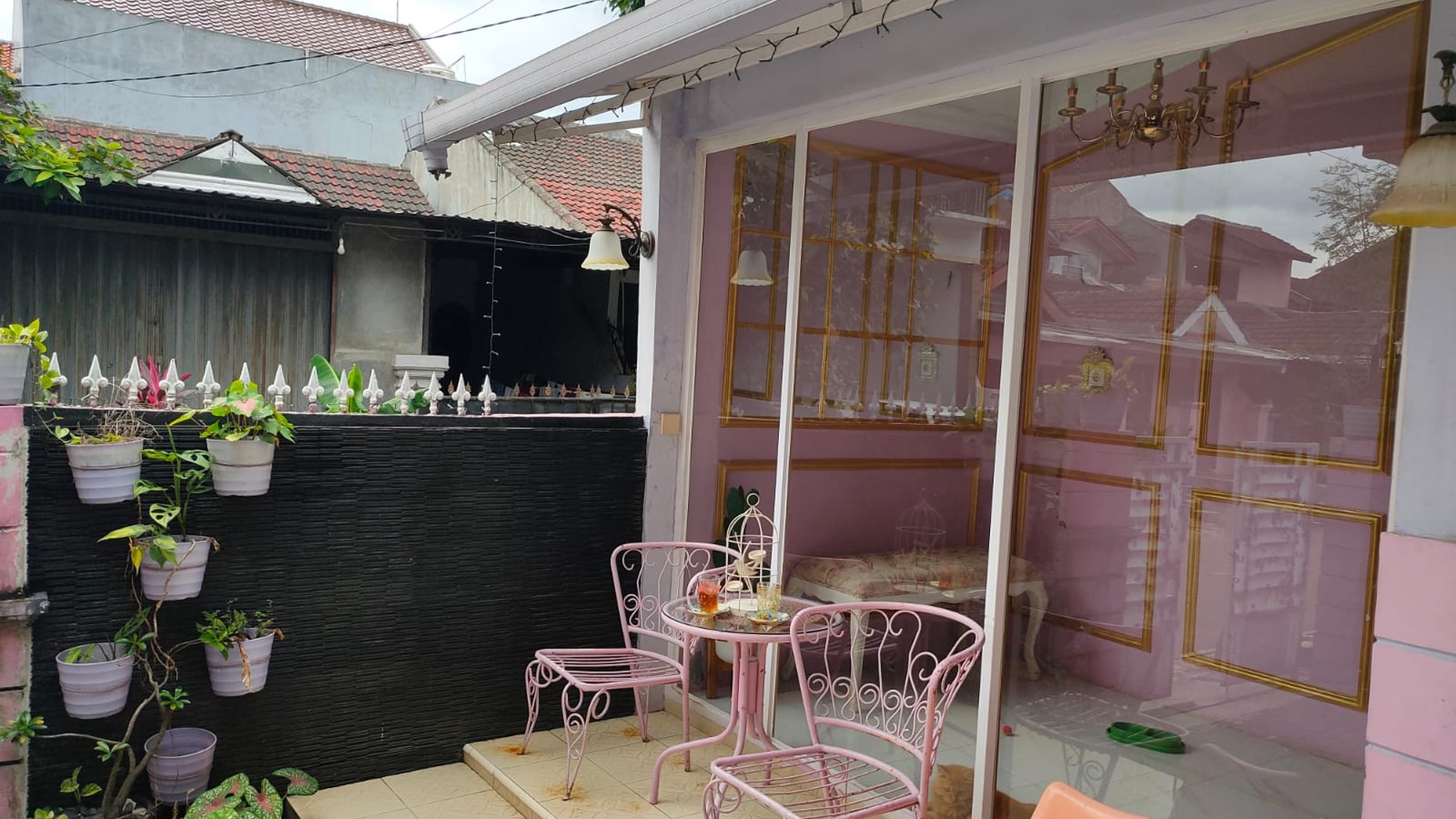Dijual murah rumah di Perum 3 JL. Mataram Karawaci Tangerang