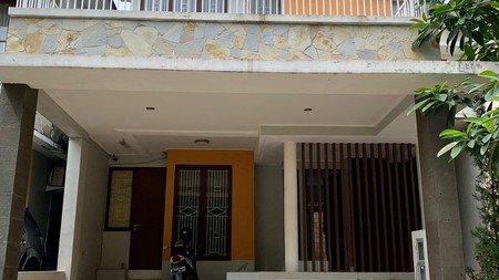 Disewakan Rumah Baru Modern Lokasi Strategis di Bintaro 9