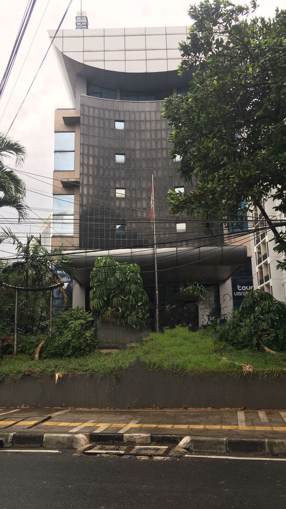 Di Jual Gedung di Gondangdia Menteng Jakarta Pusat