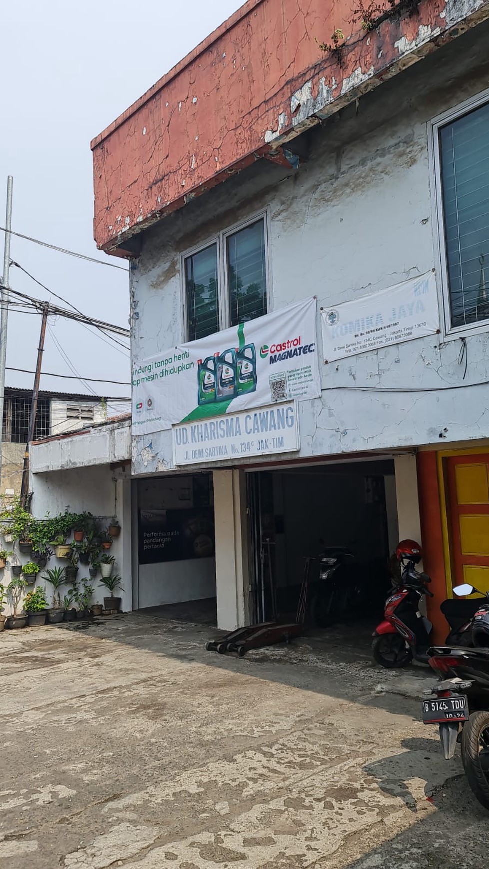 RUMAH DI LAHAN KOMERSIL DI DEWI SARTIKA, CAWANG, JAKARTA TIMUR