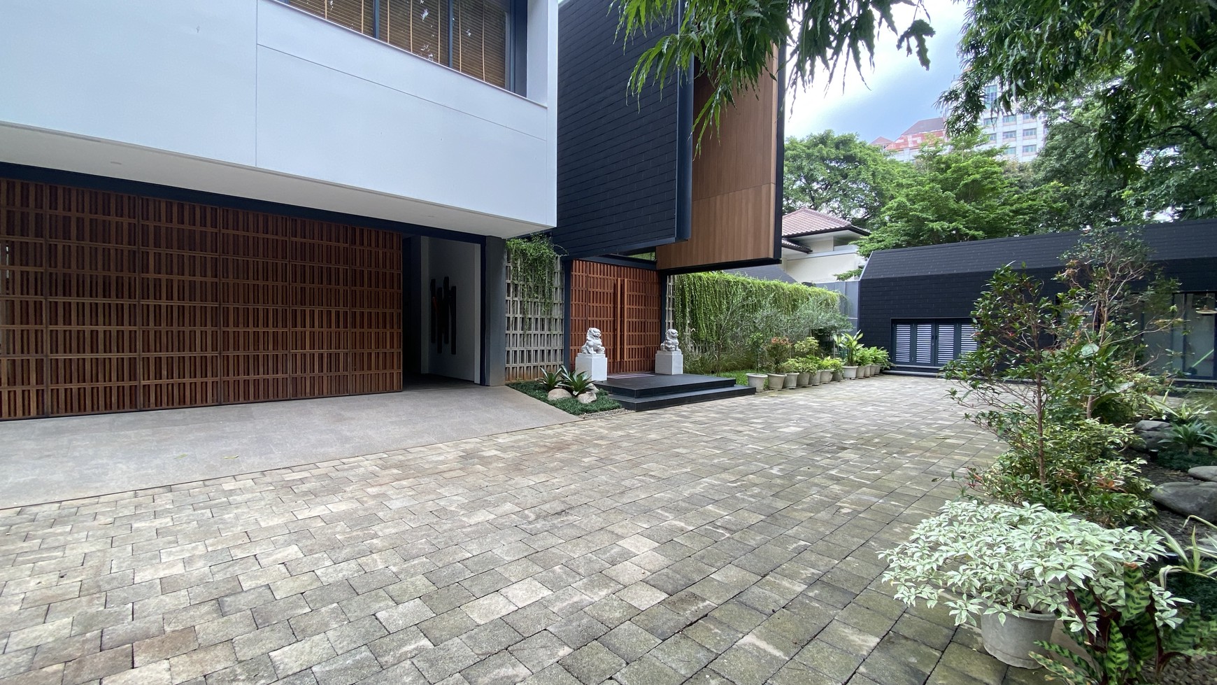 BRAND NEW HOUSE DI BRAWIJAYA, KEBAYORAN BARU, JAKARTA SELATAN