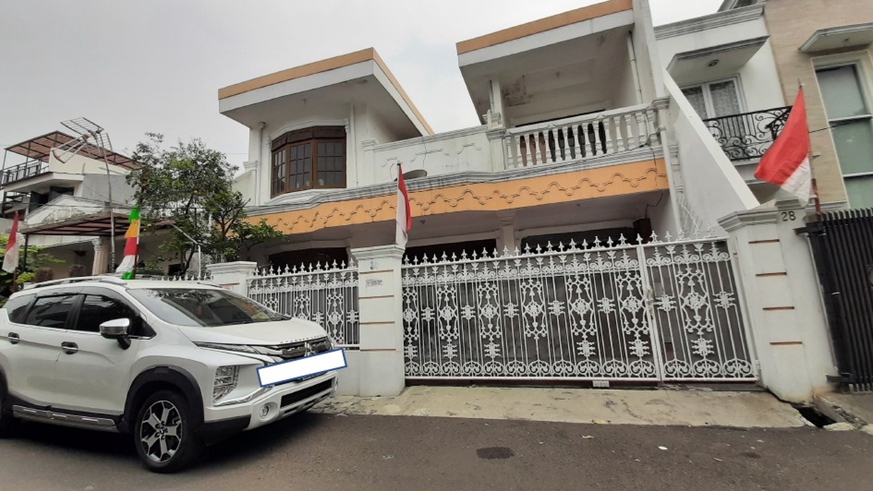 Rumah Strategis 2 Lantai Di Tebet Utara Dengan Jalan 2 Mobil Lega, Hanya 3 Menit Jalan Kaki ke Jl. Abdullah Syafei Dan Jl. Tebet Raya