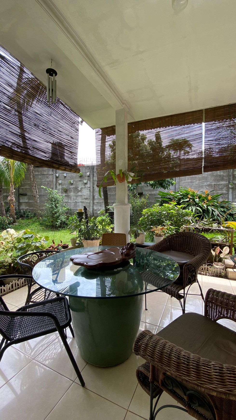 Rumah Halaman Luas Ada Paviliun Selangkah ke Mal Cinere