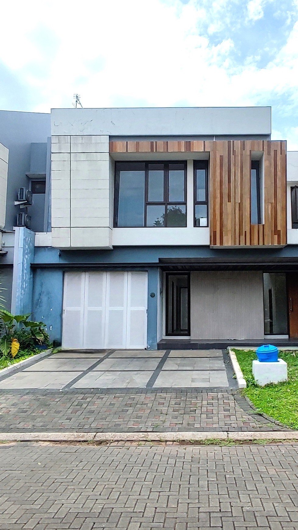 Rumah mewah Eminent Prestigia, BSD