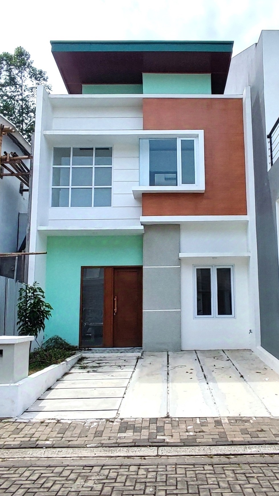 Jarang Ada. Rumah brand new di Vanya Park Azura, BSD