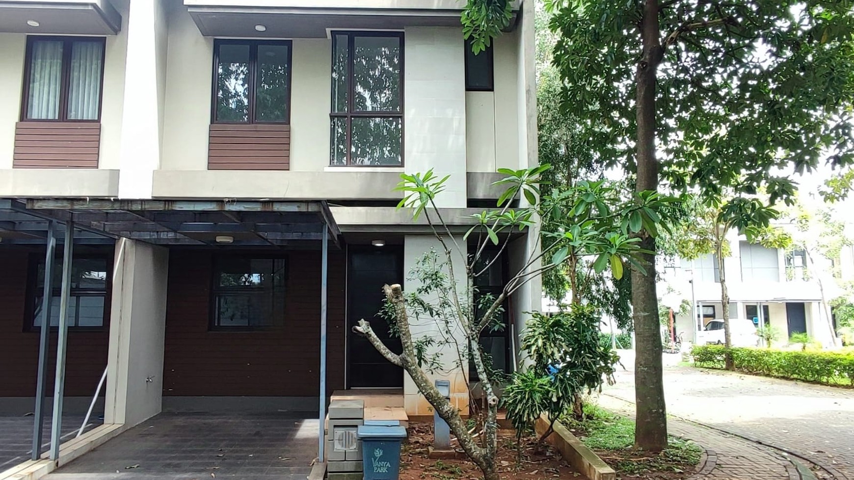 Termurah. Rumah hook Vanya Park Askara, BSD