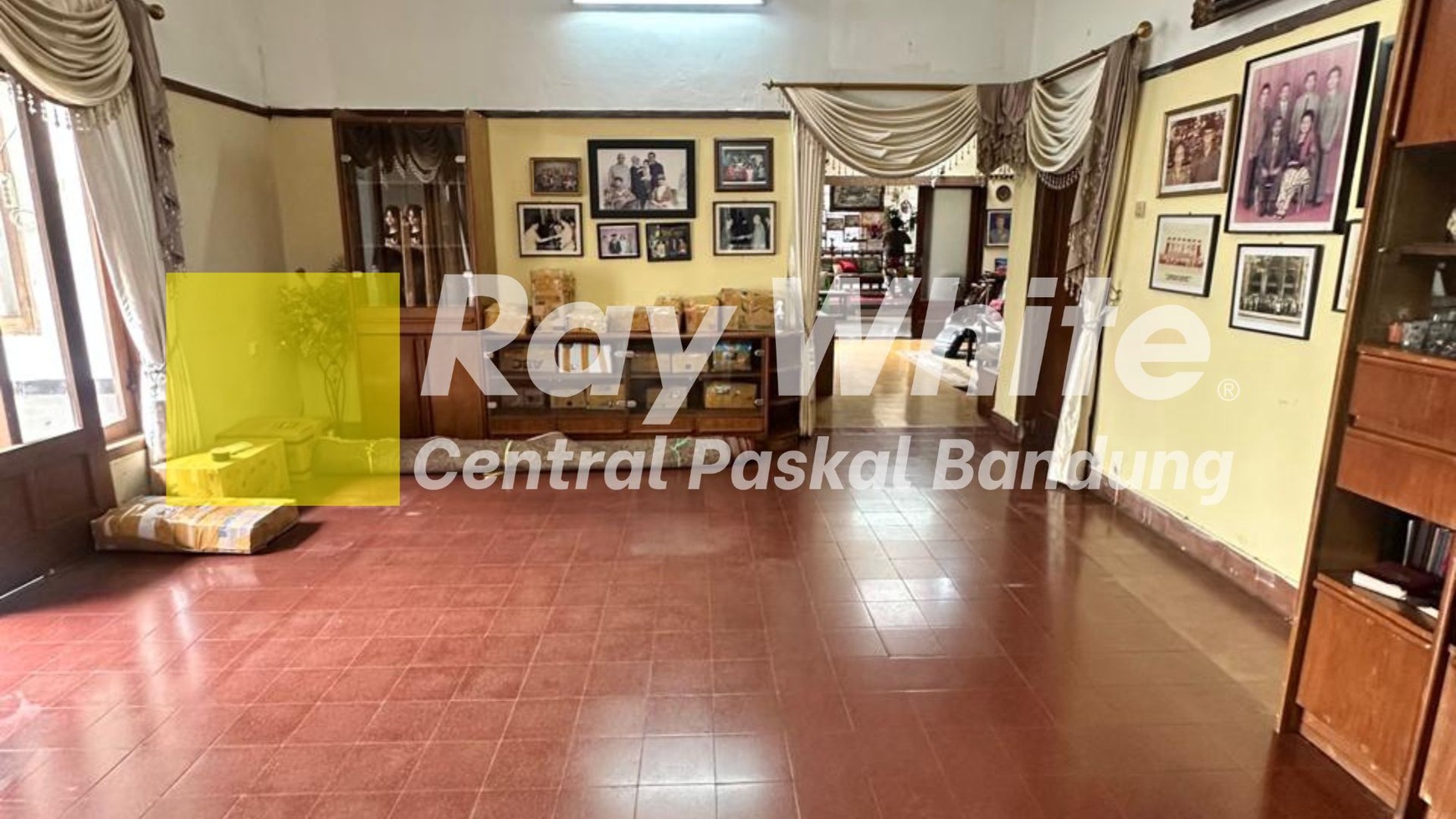 Rumah Klasik di Sayap Sukajadi Bandung