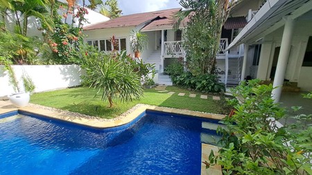 For Annual Rental - Villa 3 bedrooms with green garden close to Umalas