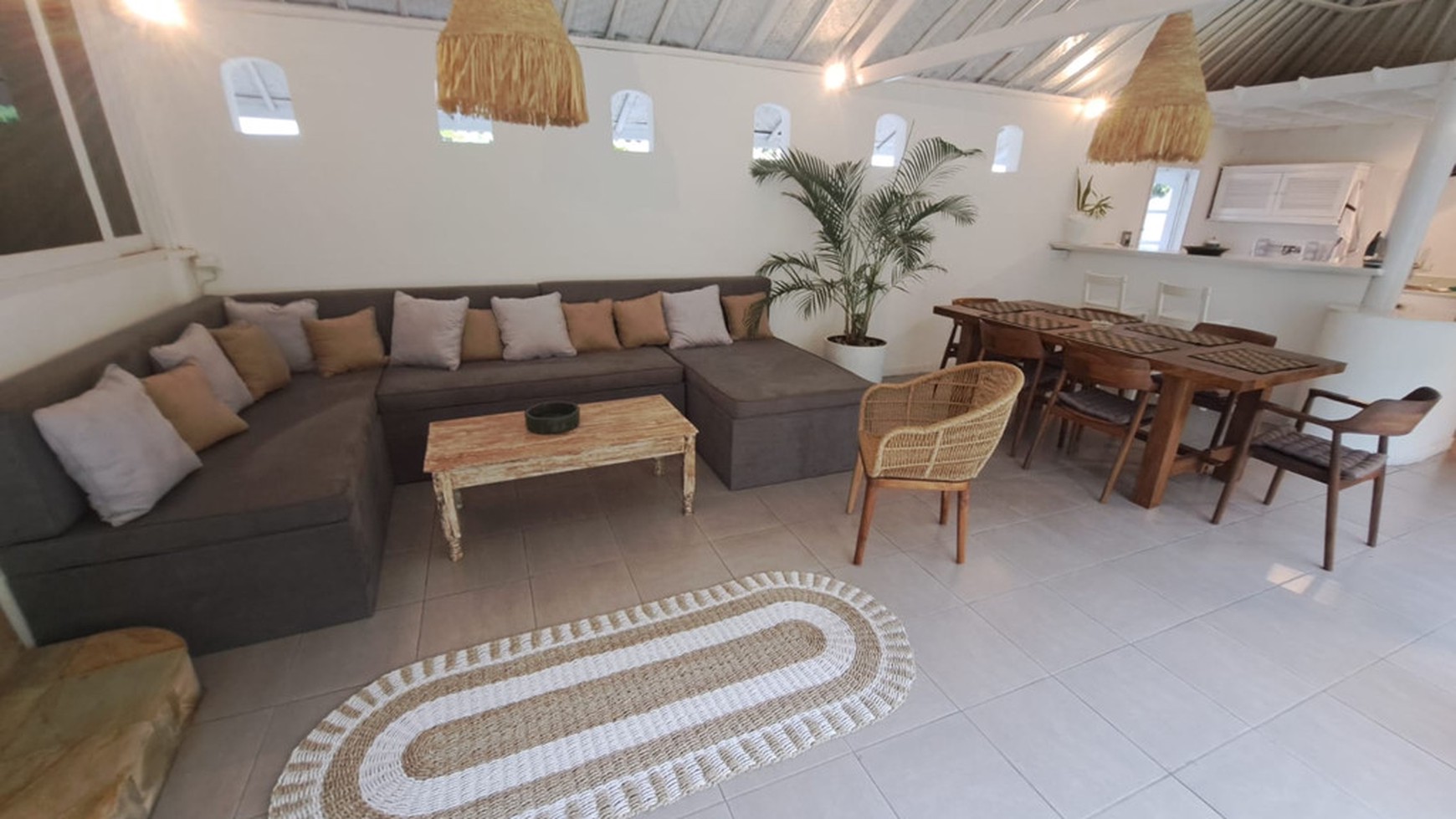 For Annual Rental - Villa 3 bedrooms with green garden close to Umalas