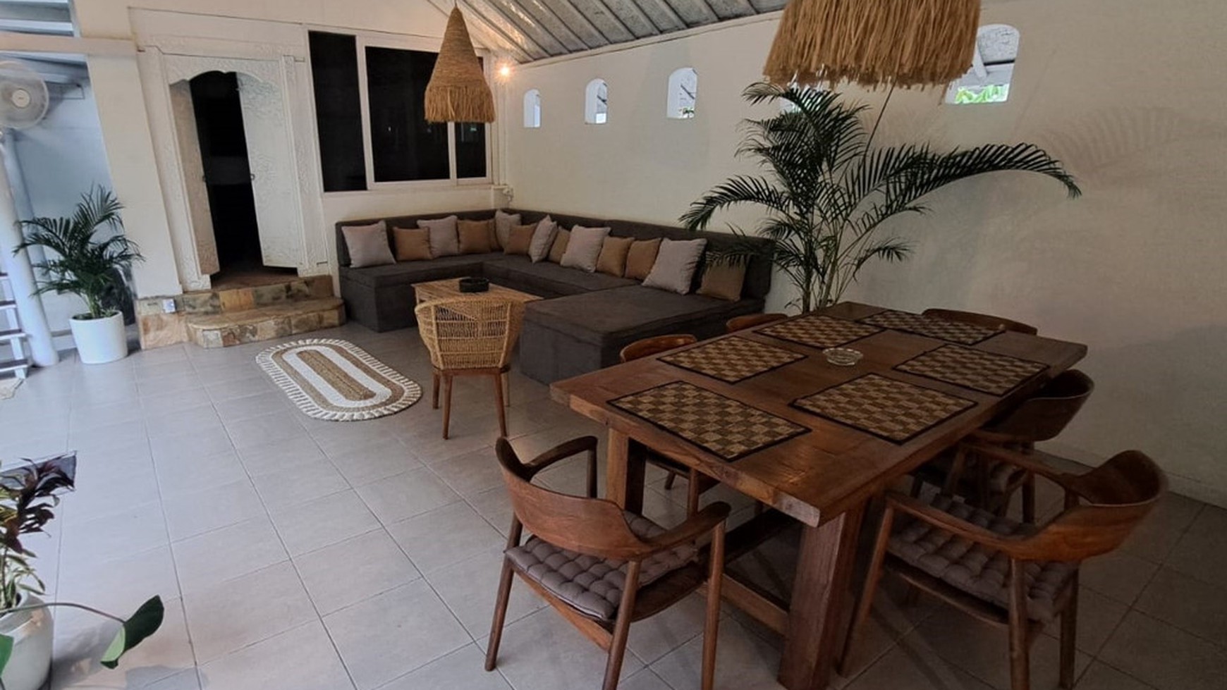 For Annual Rental - Villa 3 bedrooms with green garden close to Umalas