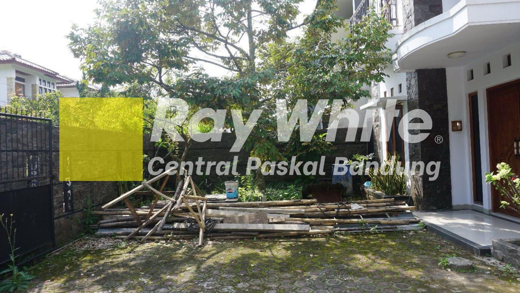 Rumah Hitung Tanah Area Cipete