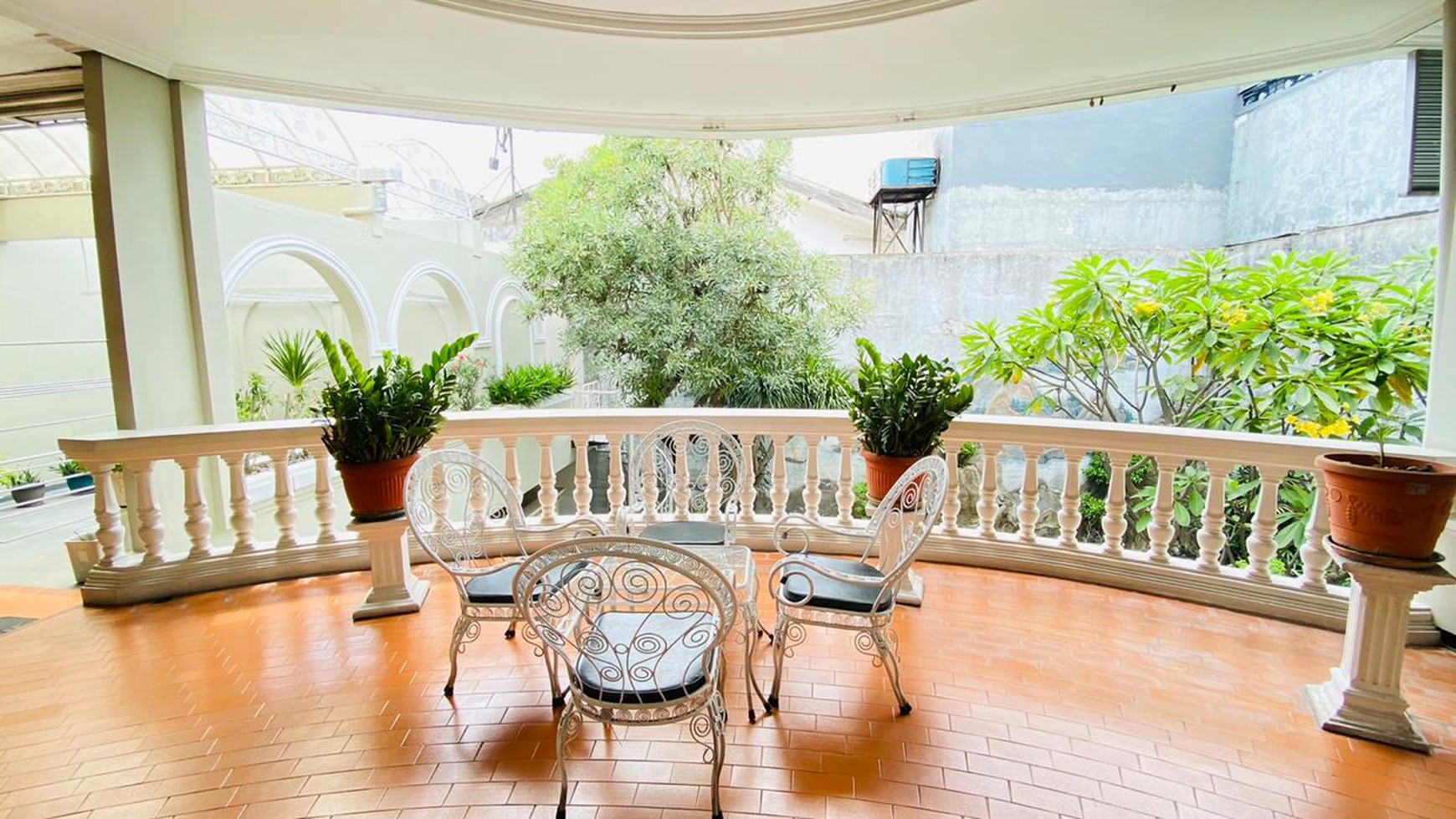 Rumah Hitung Tanah Area Cipete