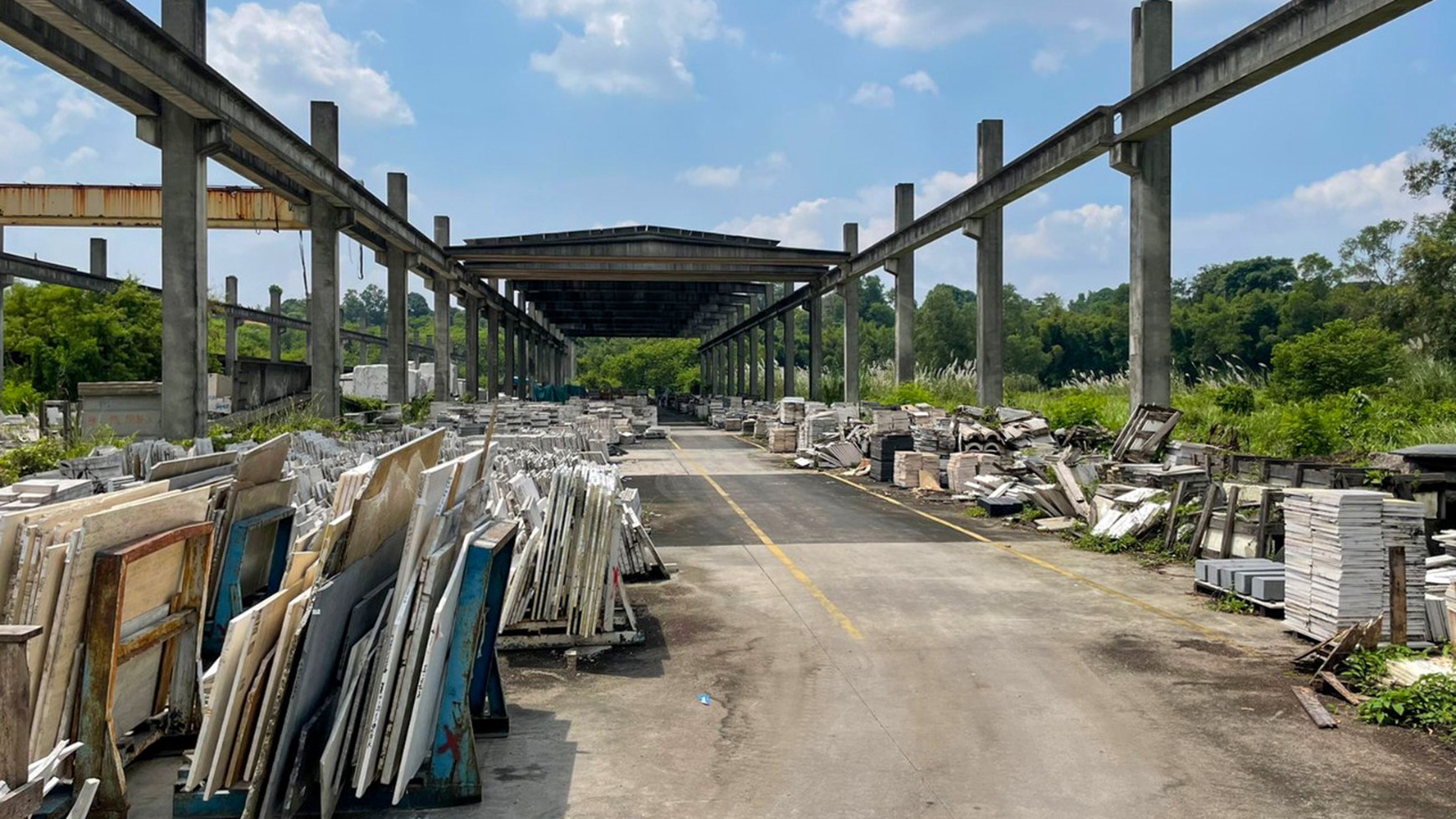 Dijual Pabrik di Daerah Industrial Karawang-Klari Luas 21 Hektar.