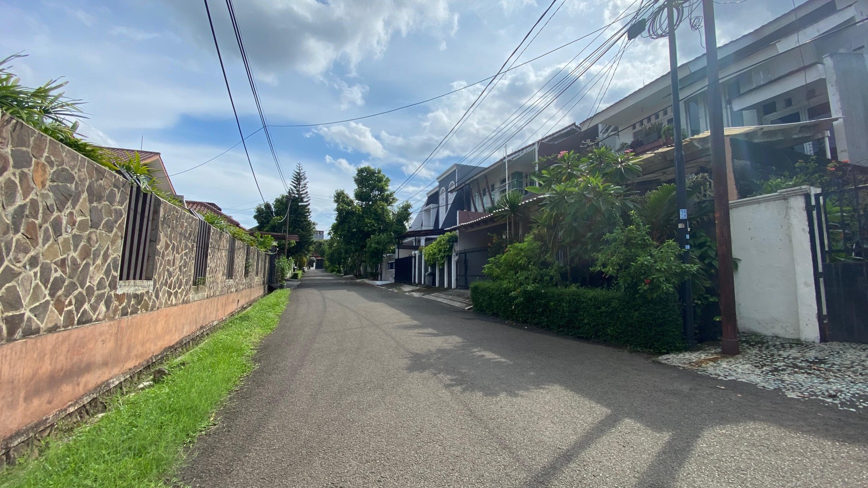 Rumah mewah siap huni di bintaro sektor 1