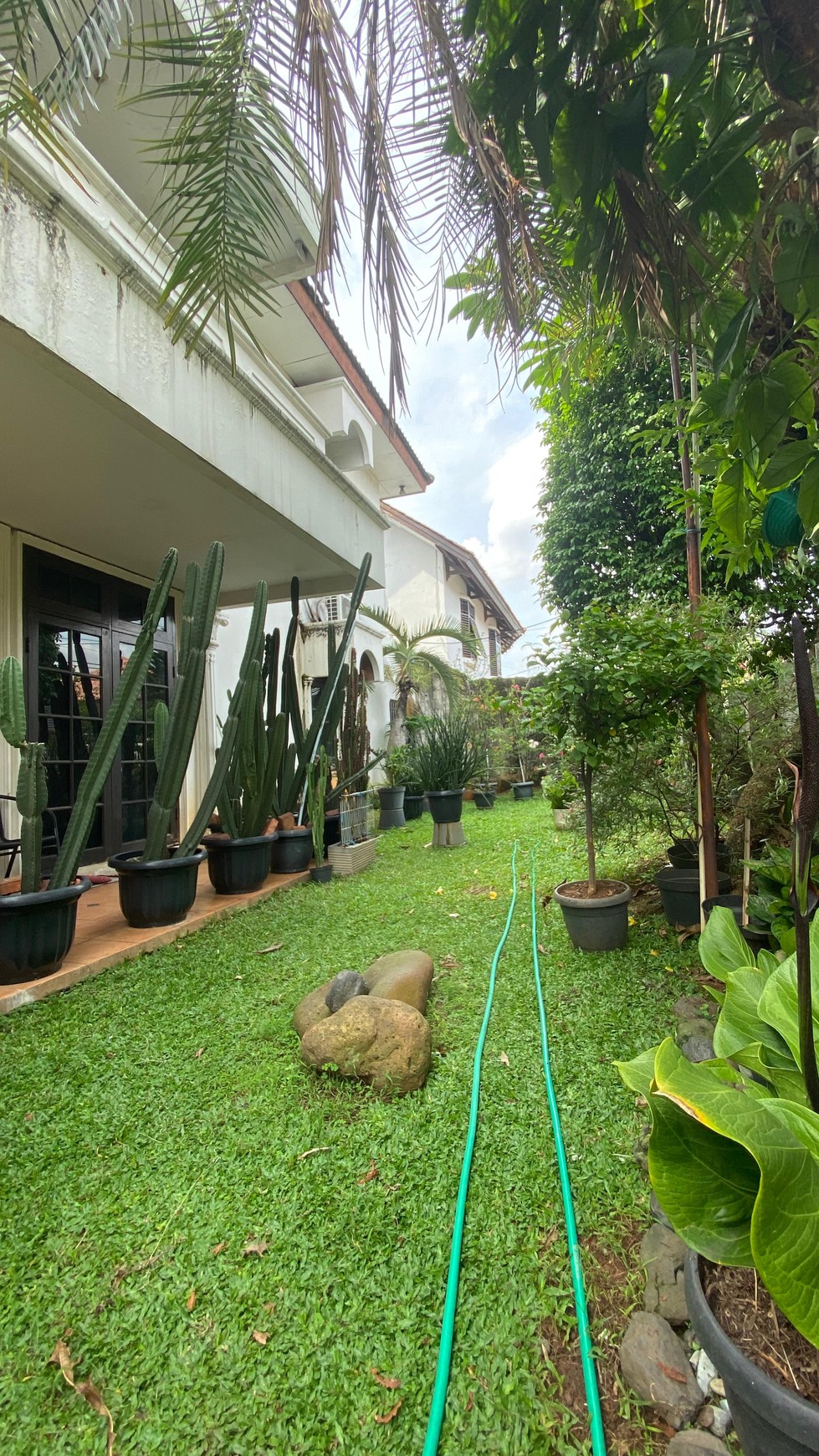 Rumah mewah siap huni di bintaro sektor 1